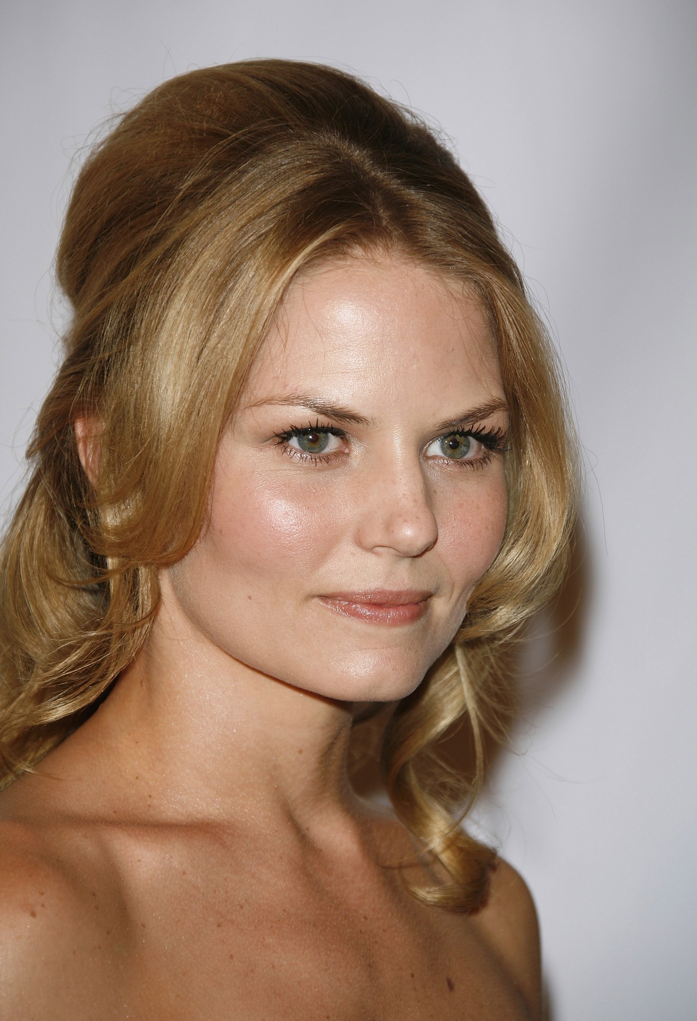 Jennifer Morrison Fakes